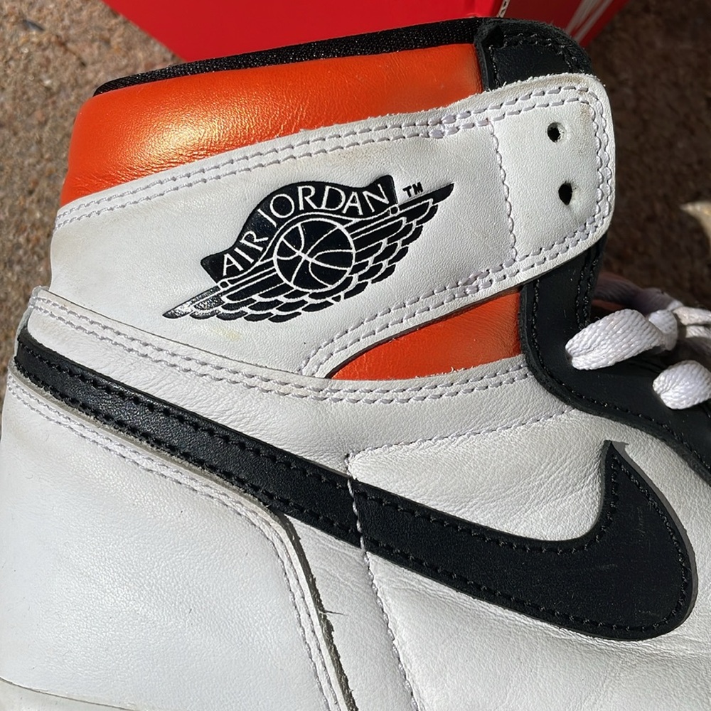 Jordan 1 Retro High Electro Shoes - Picture 2 of 9